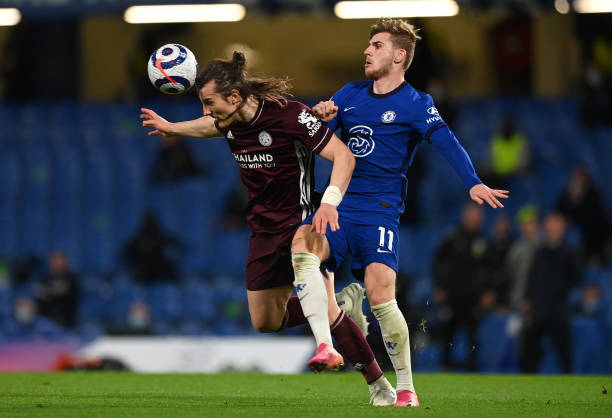 試圖揭開背 試圖揭開背