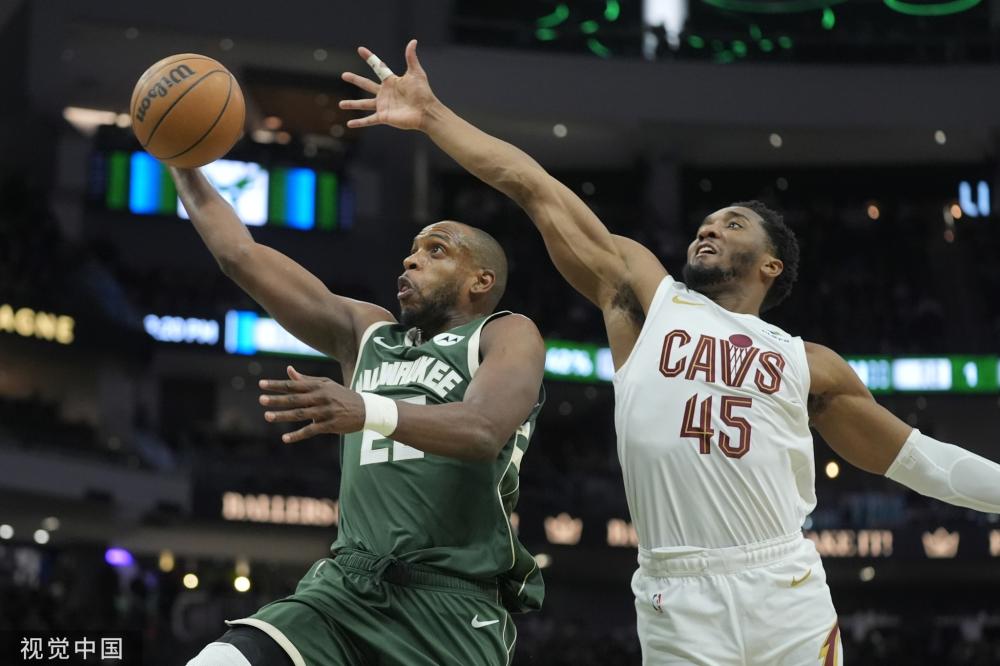 前场球员的 前场球员的